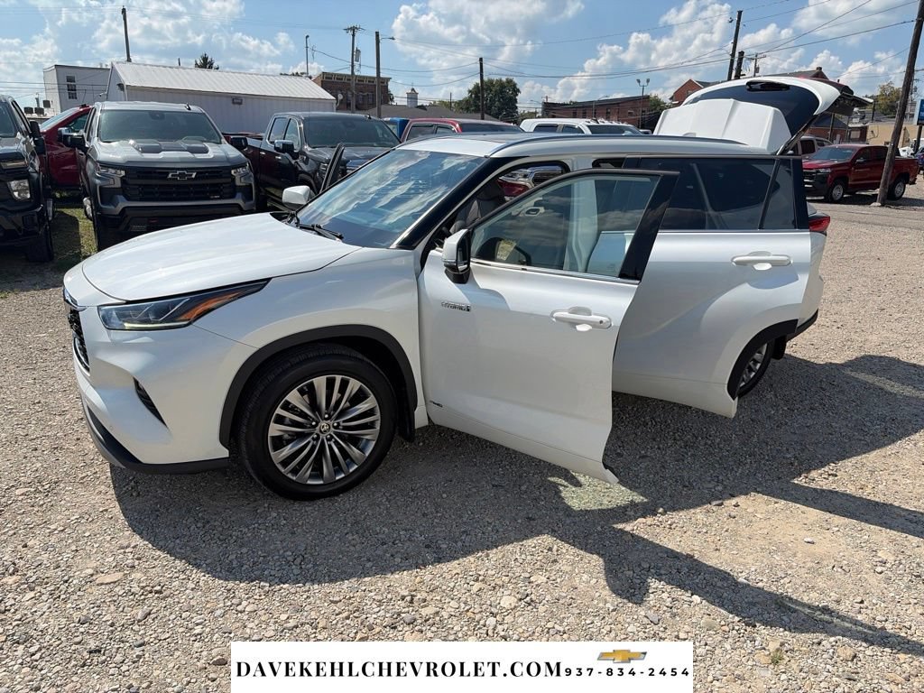 Used 2021 Toyota Highlander Platinum AWD/4WD image 22
