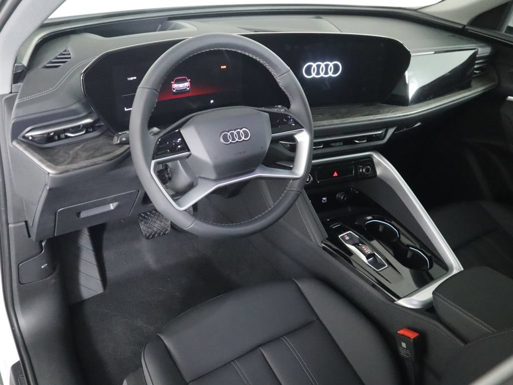 Used 2025 Audi Q5 Premium w/ Premium Plus AWD/4WD image 11