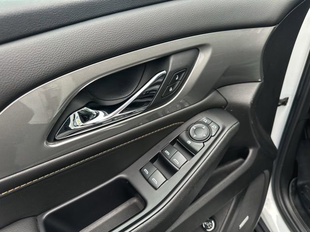 Used 2018 Chevrolet Traverse LT image 15