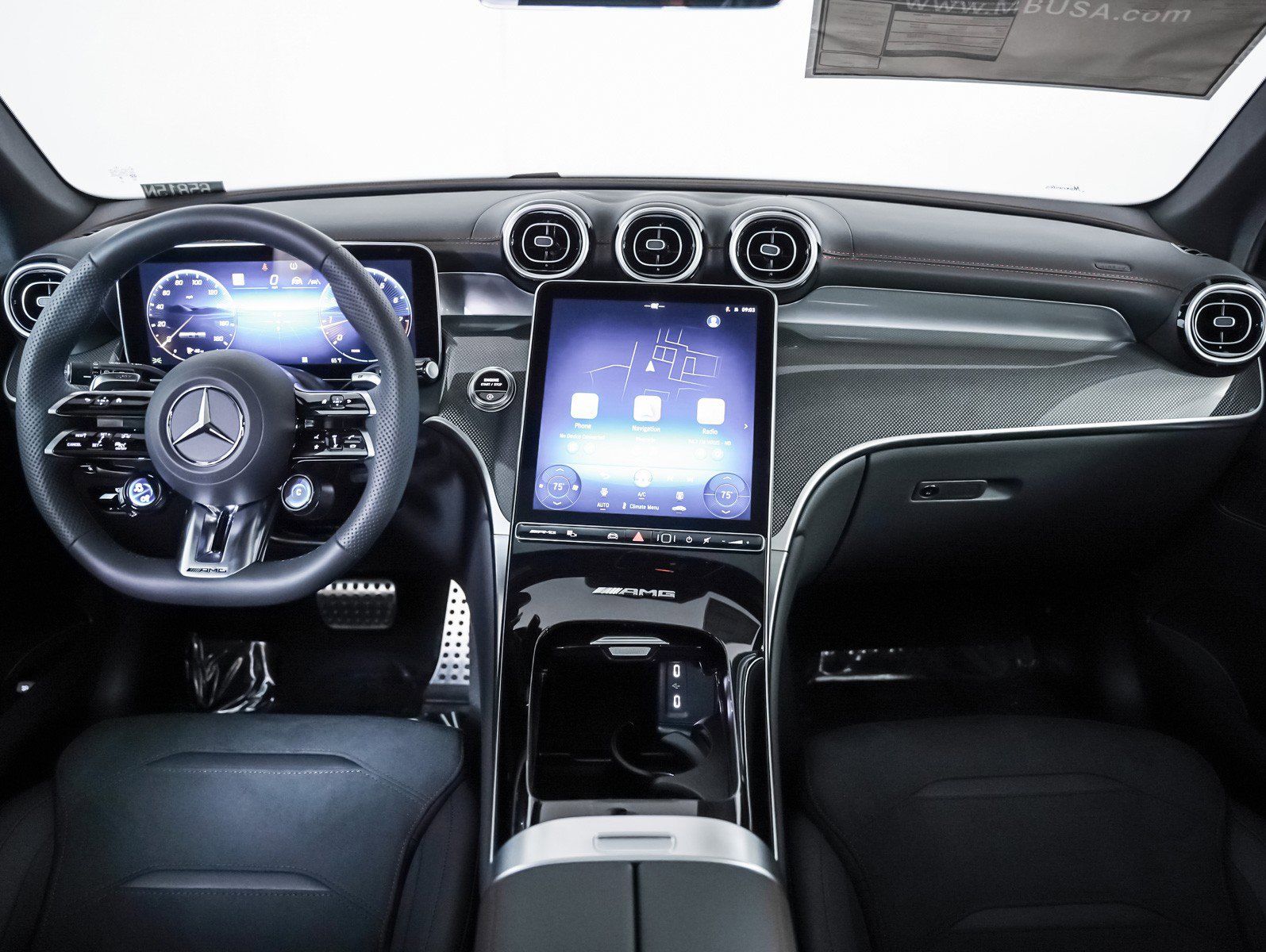 New 2026 Mercedes-Benz GLC 43 AMG 4MATIC image 9