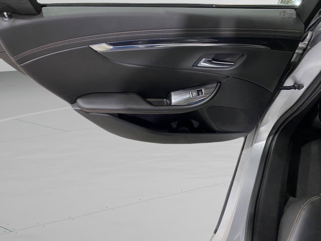Used 2019 Chevrolet Impala Premier FWD image 9