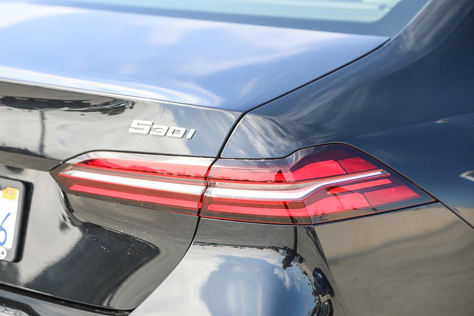 Used 2024 BMW 530i w/ M Sport Package image 9