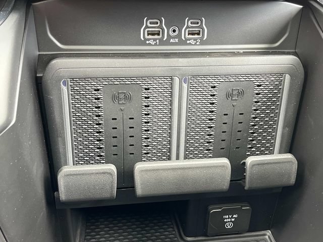 New 2026 RAM 2500 Laramie AWD/4WD image 17