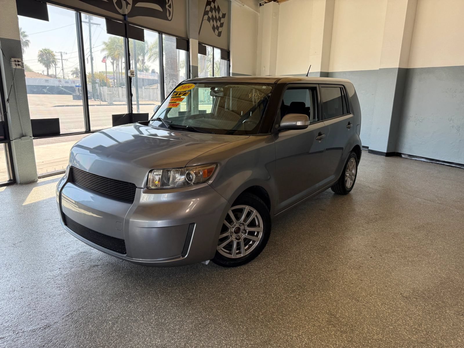 Used 2009 Scion xB FWD image 3