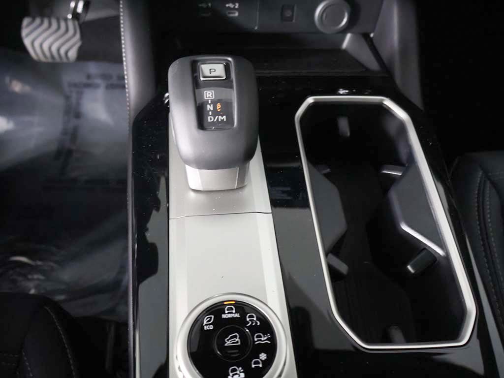 New 2026 Mitsubishi Outlander LE AWD/4WD image 43