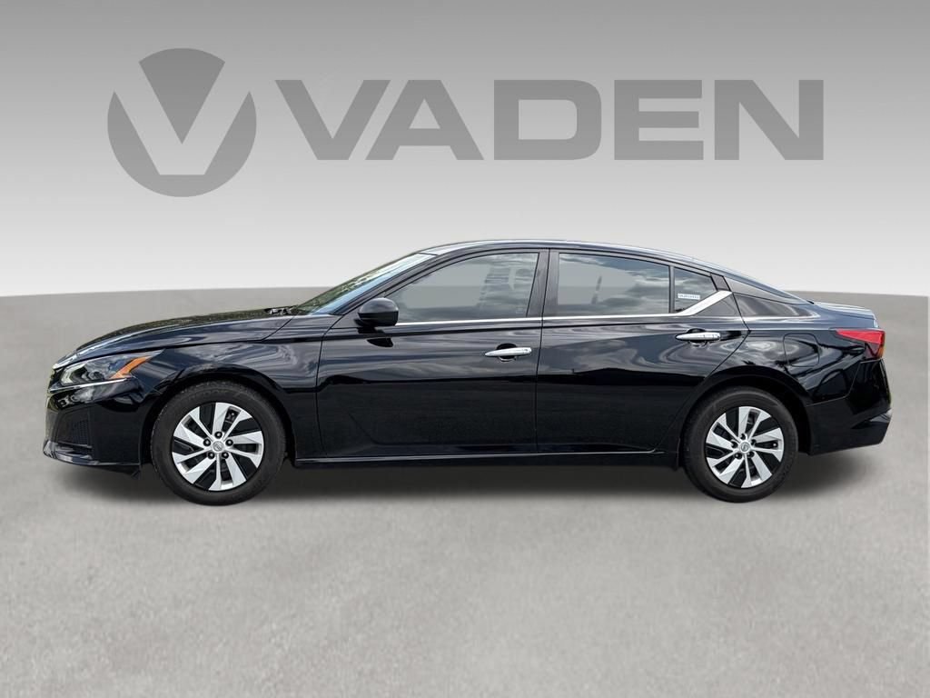 Used 2025 Nissan Altima 2.5 S FWD image 22