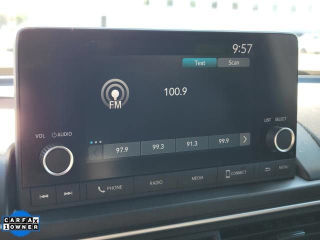 Used 2023 Honda Pilot Sport image 26