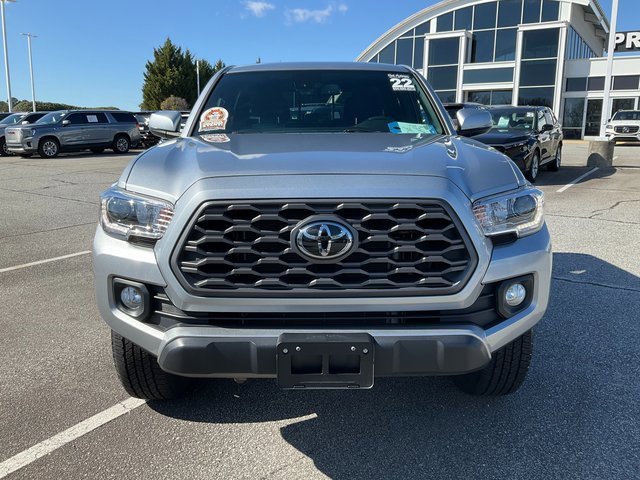Used 2022 Toyota Tacoma TRD Off-Road w/ Technology Package image 2