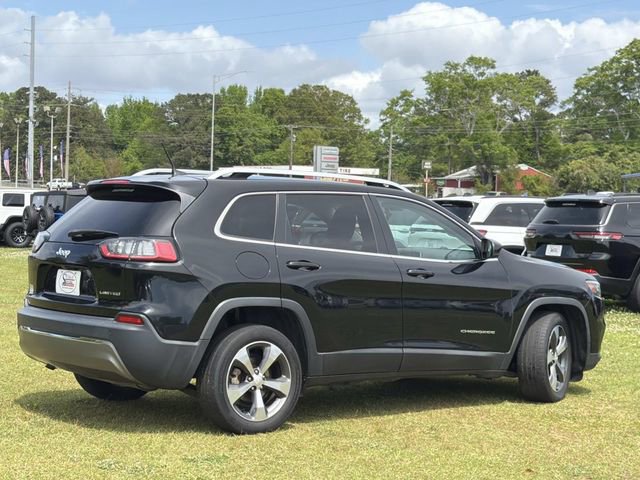 Used 2019 Jeep Cherokee Limited w/ Luxury Group FWD image 10