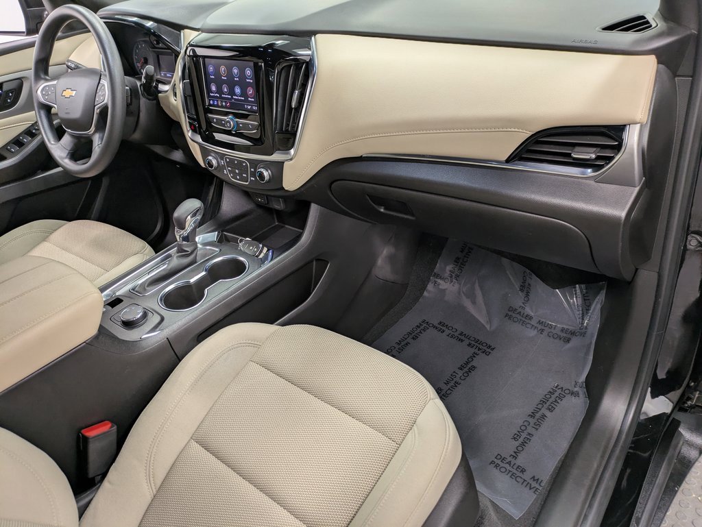 Used 2022 Chevrolet Traverse LS image 29