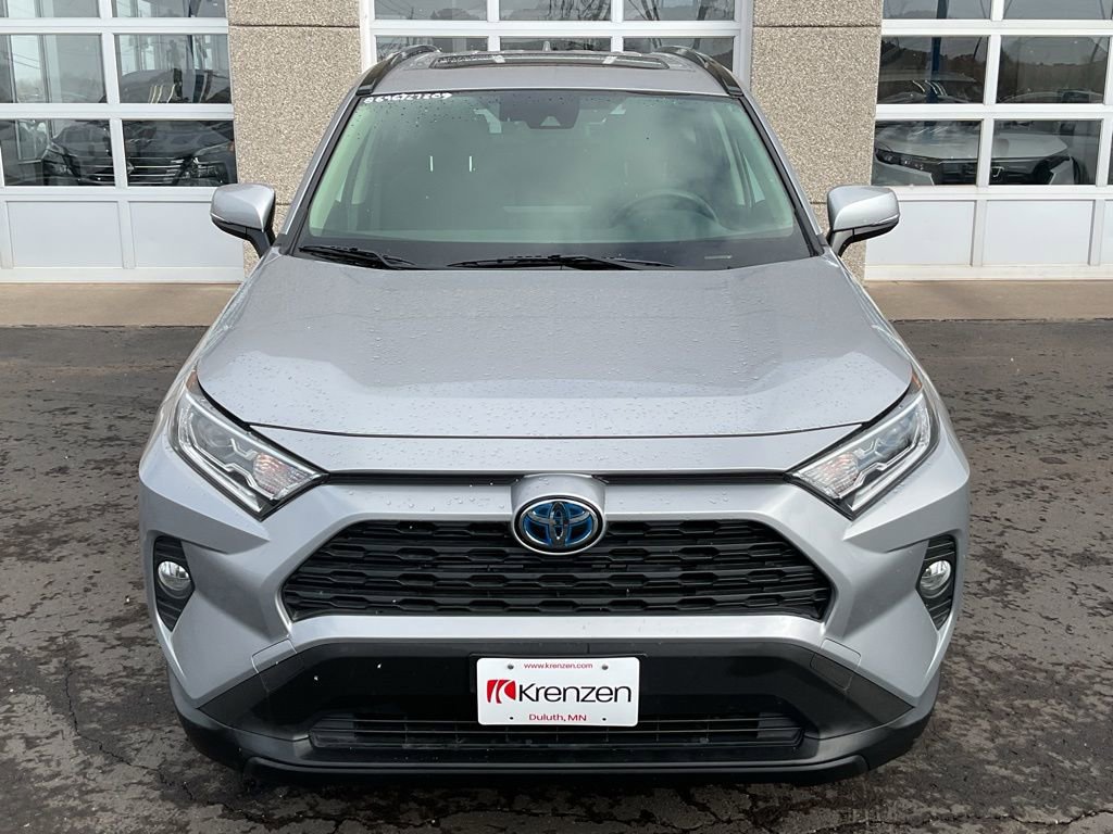Used 2020 Toyota RAV4 XLE w/ Convenience Package image 2