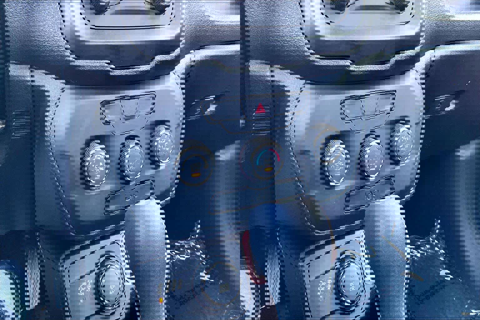 Used 2018 Jeep Renegade Sport w/ Power & Air Group image 34