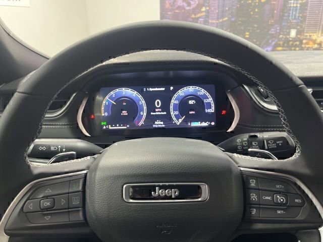 New 2025 Jeep Grand Cherokee Laredo w/ Luxury Tech Group I image 11