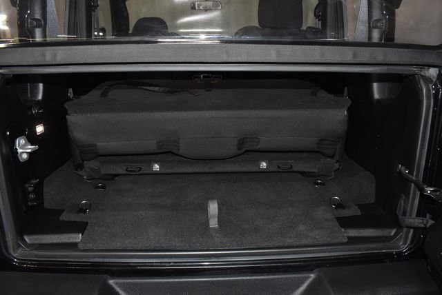 Used 2023 Jeep Wrangler Sport image 29