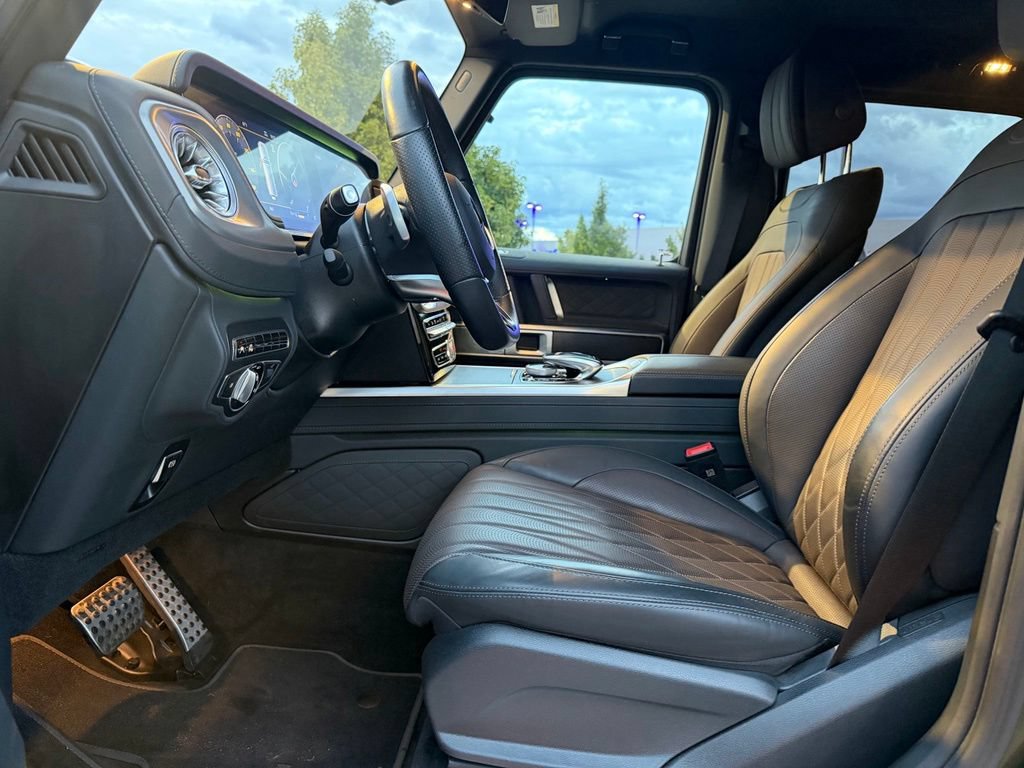 Used 2024 Mercedes-Benz G 550 image 11