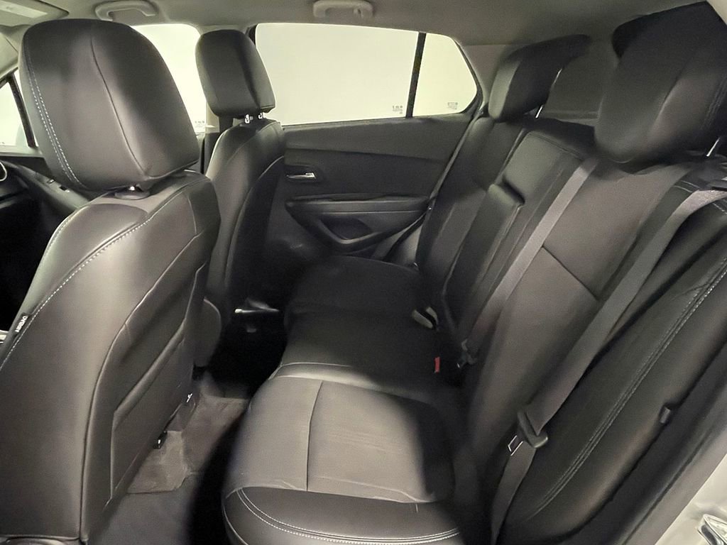 Used 2016 Chevrolet Trax LT w/ LT Convenience Package image 17