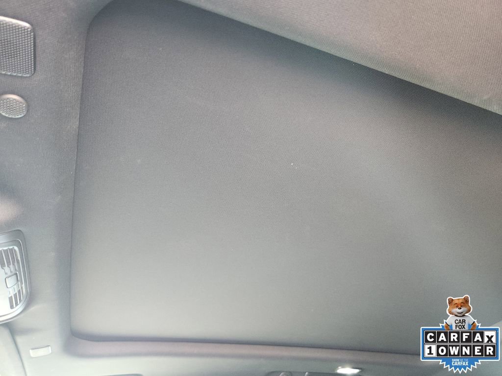 Used 2022 GMC Yukon XL Denali w/ Denali Premium Package image 32