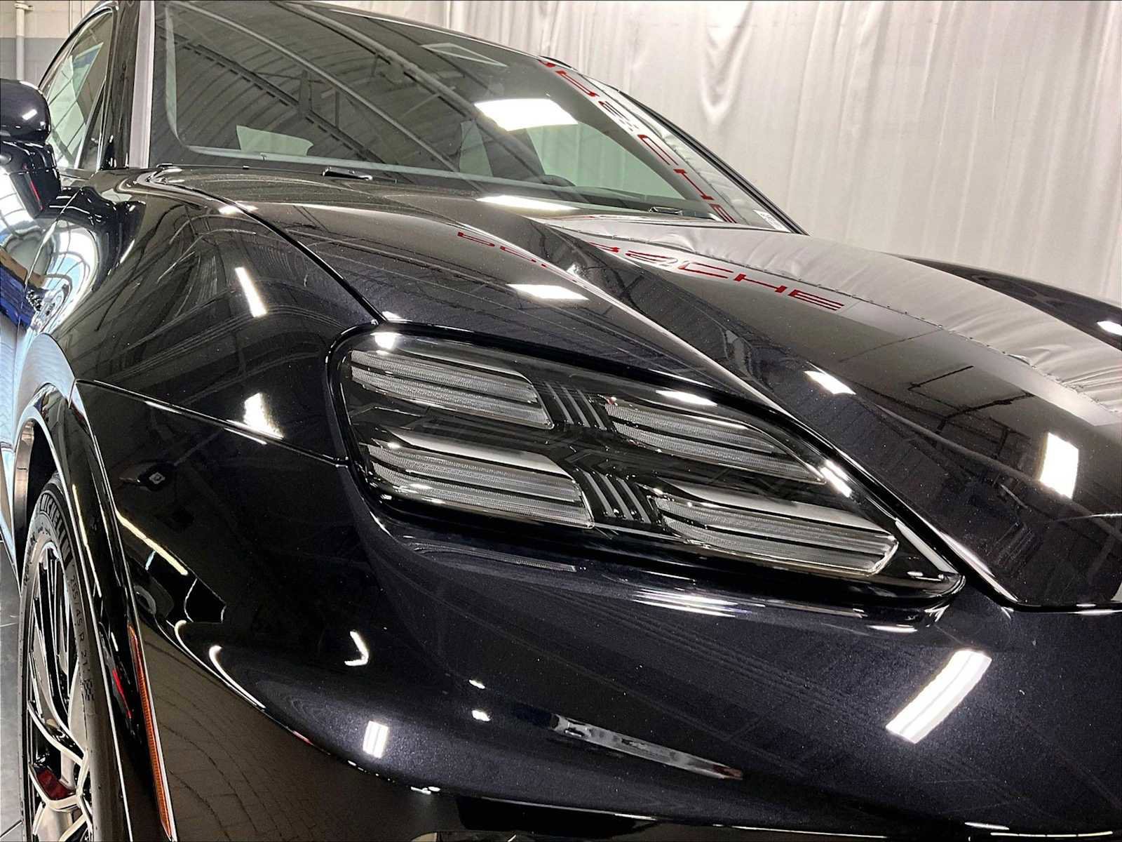 New 2026 Porsche Macan Turbo Electric image 12