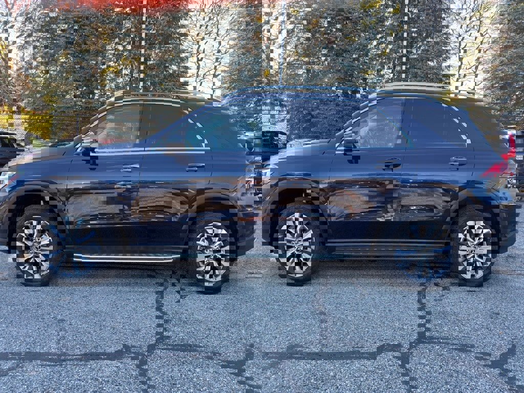 Used 2022 Mercedes-Benz GLE 350 4MATIC w/ Premium Package image 7