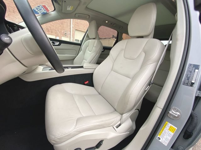Used 2025 Volvo XC60 B5 Plus w/ Protection Package Premier AWD/4WD image 20