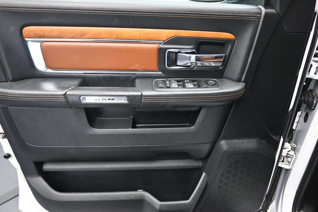 Used 2017 RAM 1500 Laramie Longhorn AWD/4WD image 10