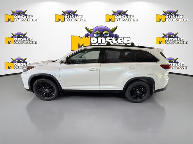 Used 2019 Toyota Highlander XLE AWD/4WD image 6