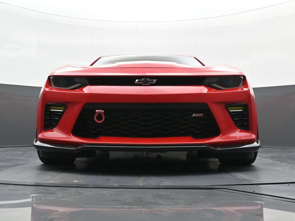 Used 2016 Chevrolet Camaro SS RWD image 21