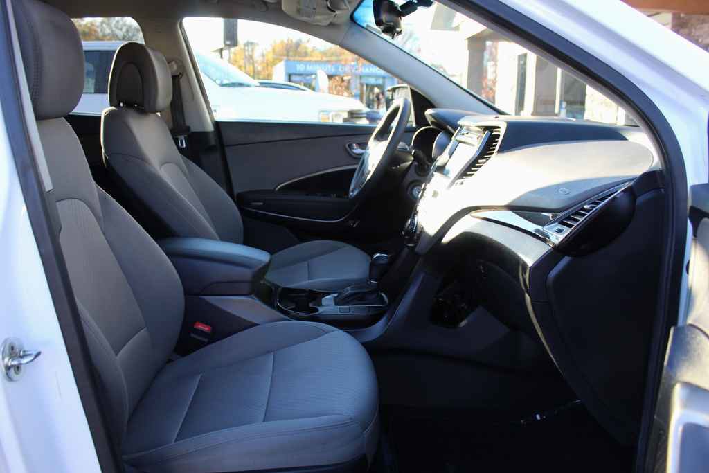 Used 2017 Hyundai Santa Fe Sport FWD image 30