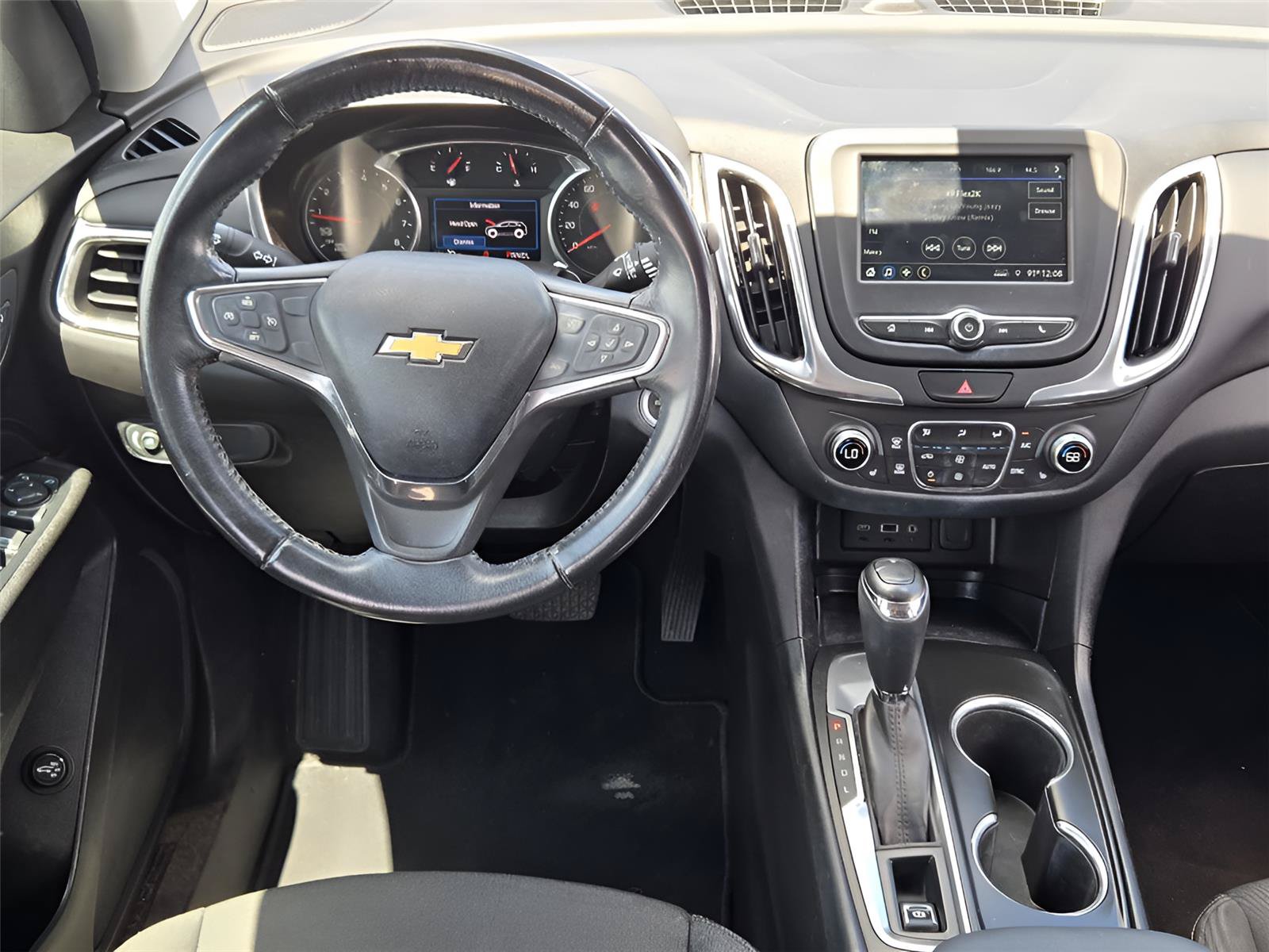 Used 2019 Chevrolet Equinox LT FWD image 26
