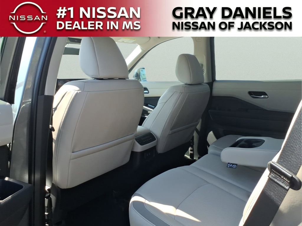 New 2026 Nissan Pathfinder SL image 27