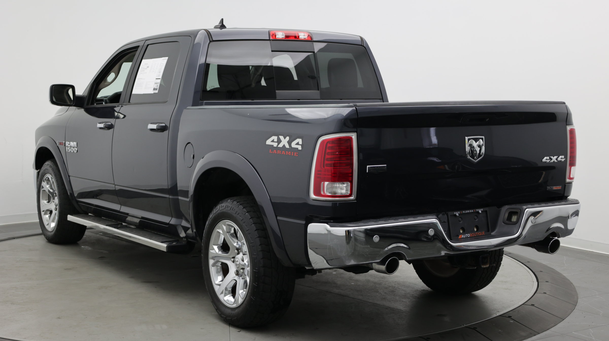 Used 2017 RAM 1500 Laramie w/ Convenience Group AWD/4WD image 6