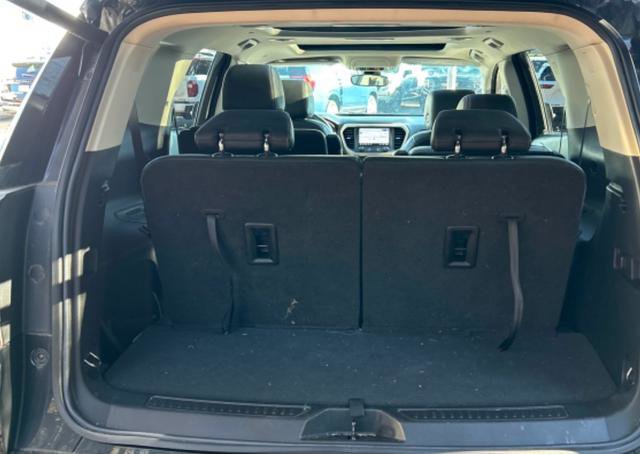 Used 2023 GMC Acadia Denali image 8