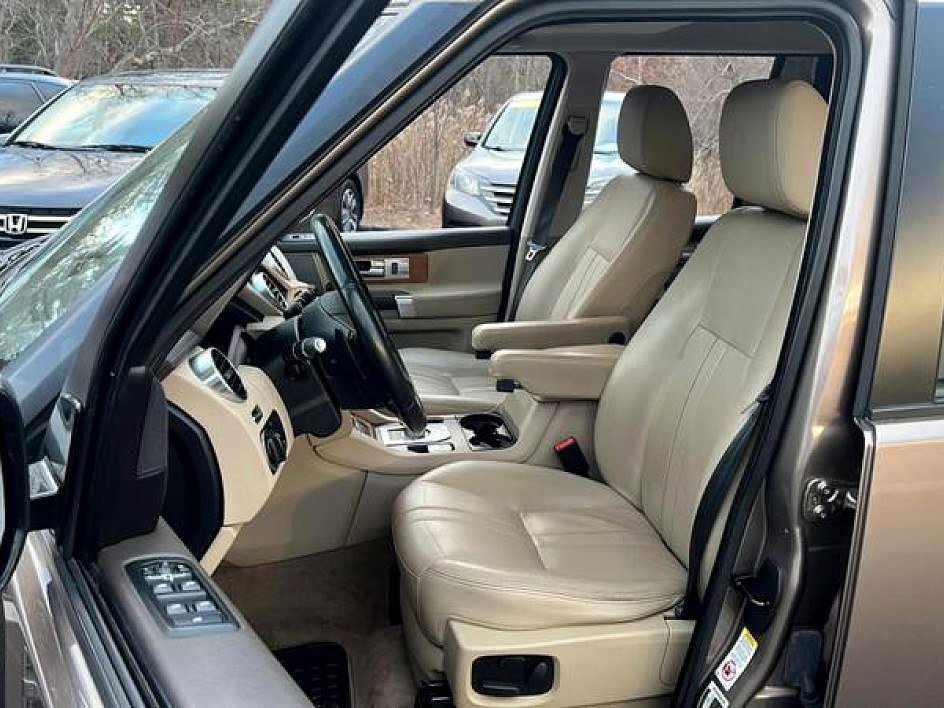 Used 2016 Land Rover LR4 HSE image 8