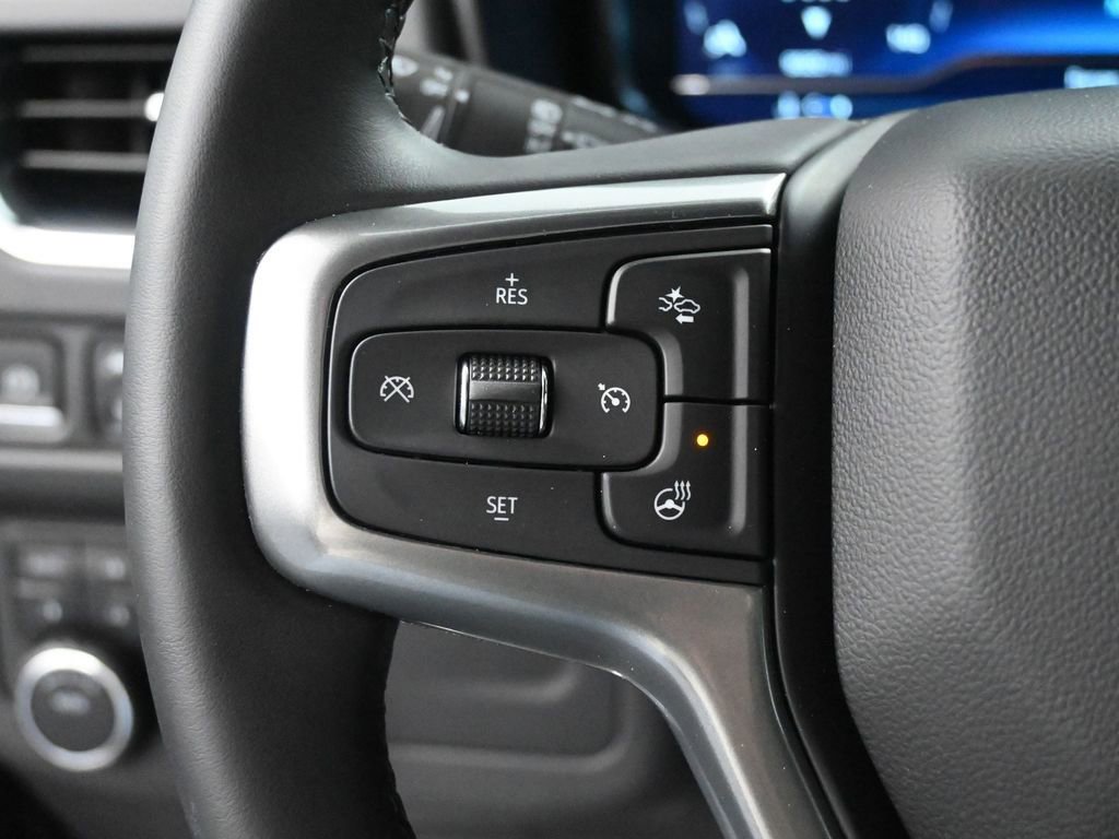 Used 2024 Chevrolet Suburban Premier image 37