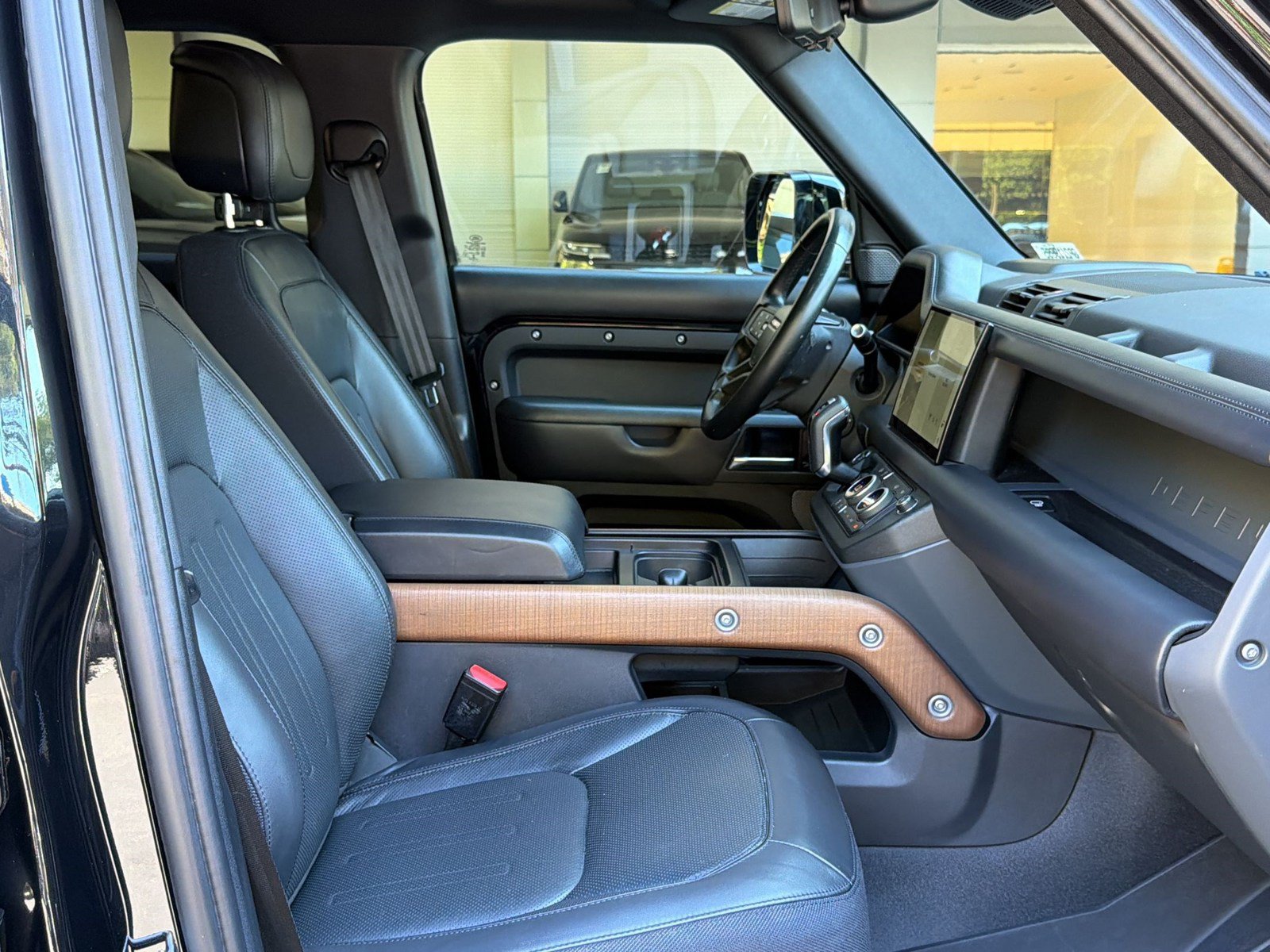 Used 2023 Land Rover Defender 110 X AWD/4WD image 26