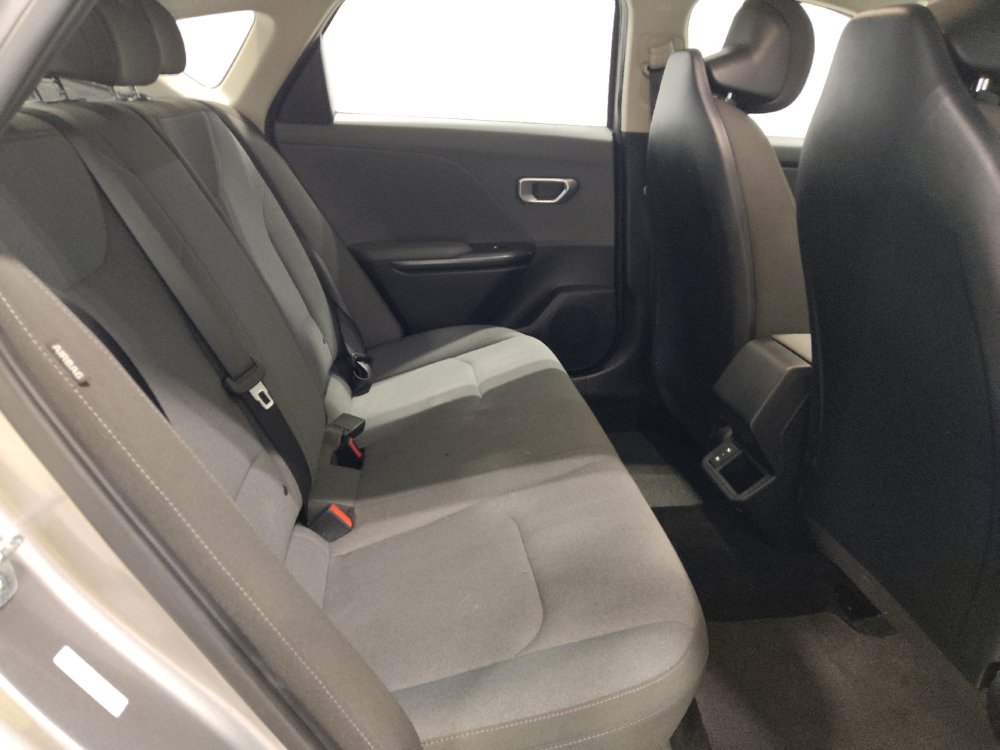 Used 2025 Kia K4 FWD image 19