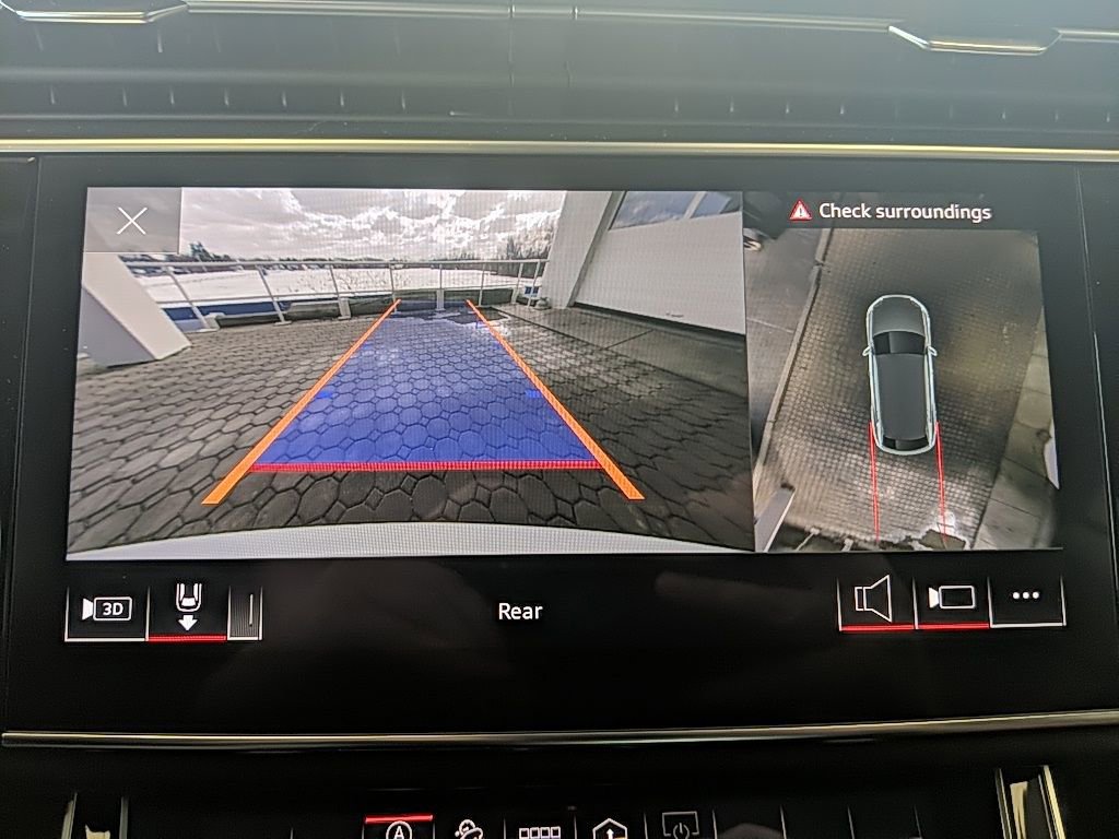 Used 2022 Audi Q8 Premium Plus w/ Premium Plus Package image 23