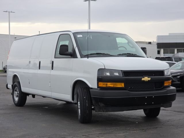 New 2026 Chevrolet Express 3500 Extended w/ Driver Convenience Package image 12