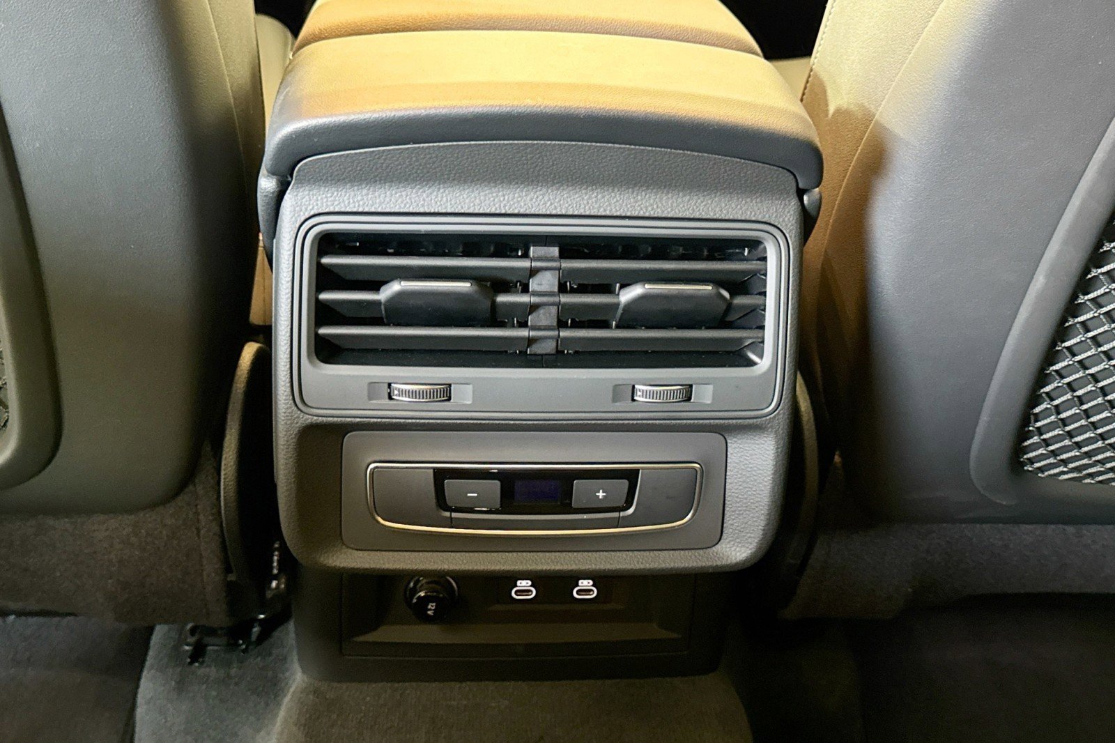 Used 2025 Audi Q8 Premium w/ Black Optic Package image 24