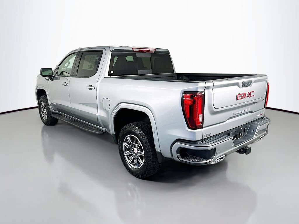 Used 2024 GMC Sierra 1500 AT4 w/ Technology Package AWD/4WD image 5