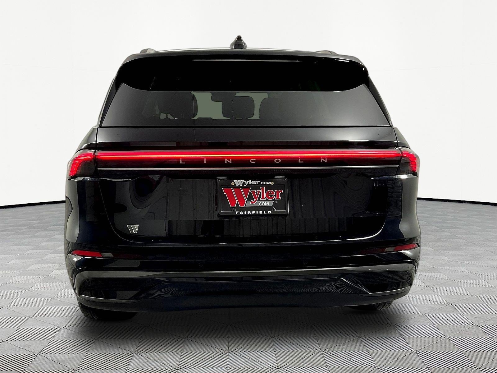 Used 2026 Lincoln Nautilus Reserve AWD/4WD image 5