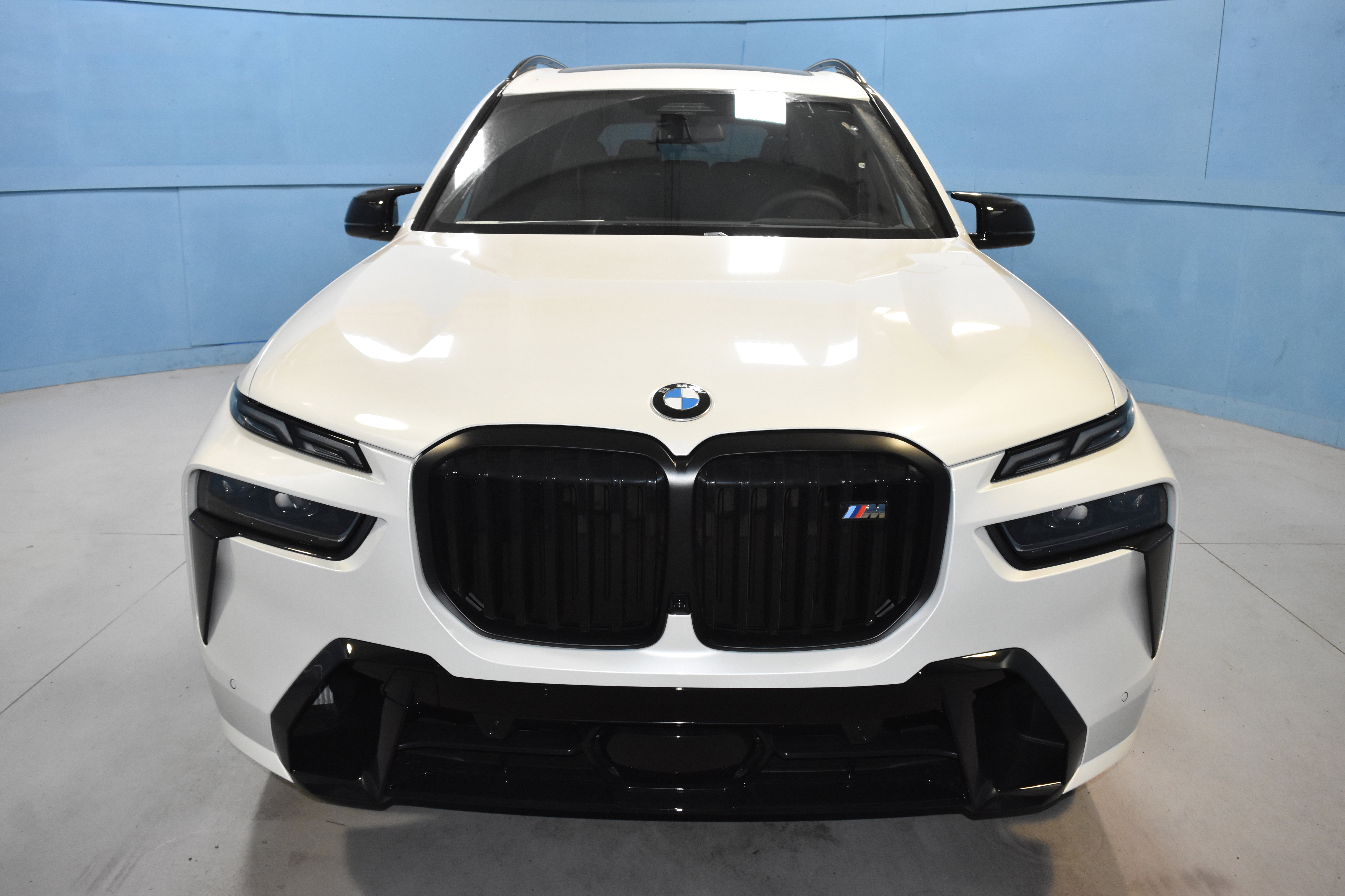 New 2026 BMW X7 M60i image 24