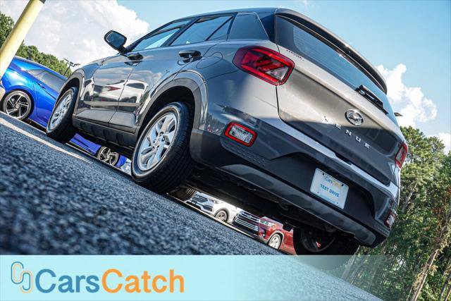 Used 2021 Hyundai Venue SE FWD image 5