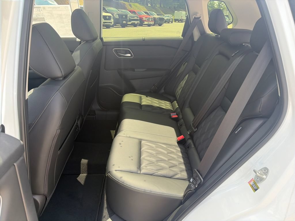 New 2026 Nissan Rogue Platinum w/ Platinum Premium Package AWD/4WD image 26
