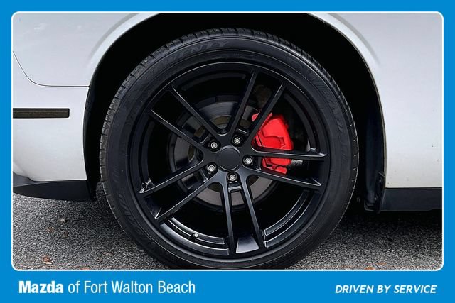Used 2019 Dodge Challenger SXT RWD image 29