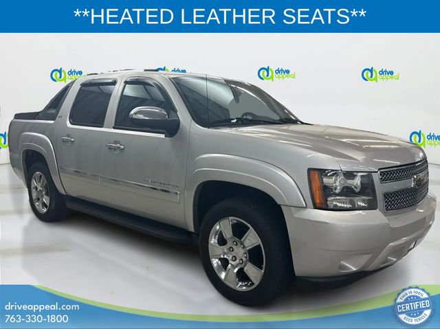 Used 2010 Chevrolet Avalanche LTZ image 3