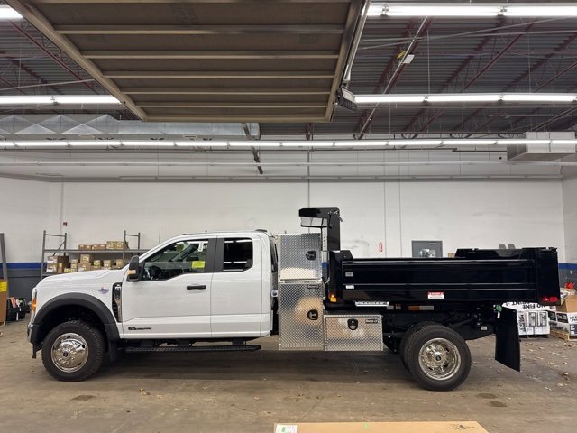 New 2025 Ford F550 4x4 SuperCab Super Duty image 3