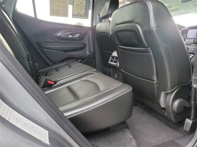 Used 2024 GMC Terrain SLT image 24