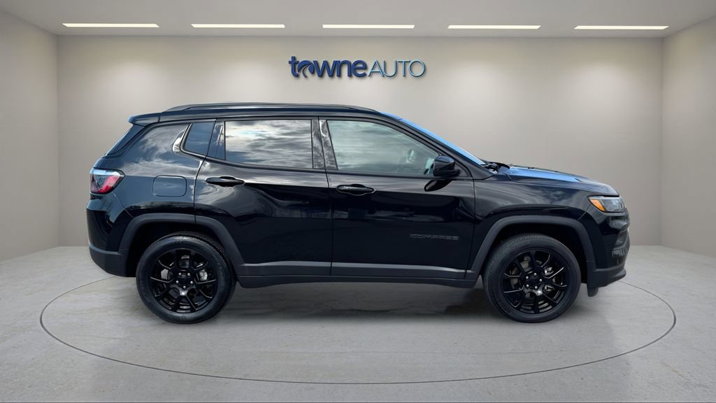 Used 2022 Jeep Compass Altitude w/ Convenience Group image 6