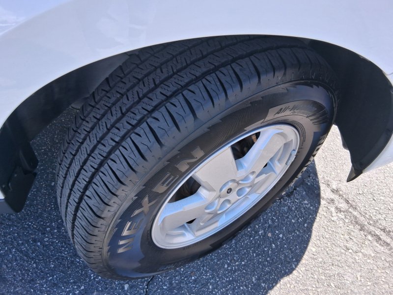 Used 2010 Ford Escape XLS FWD image 17